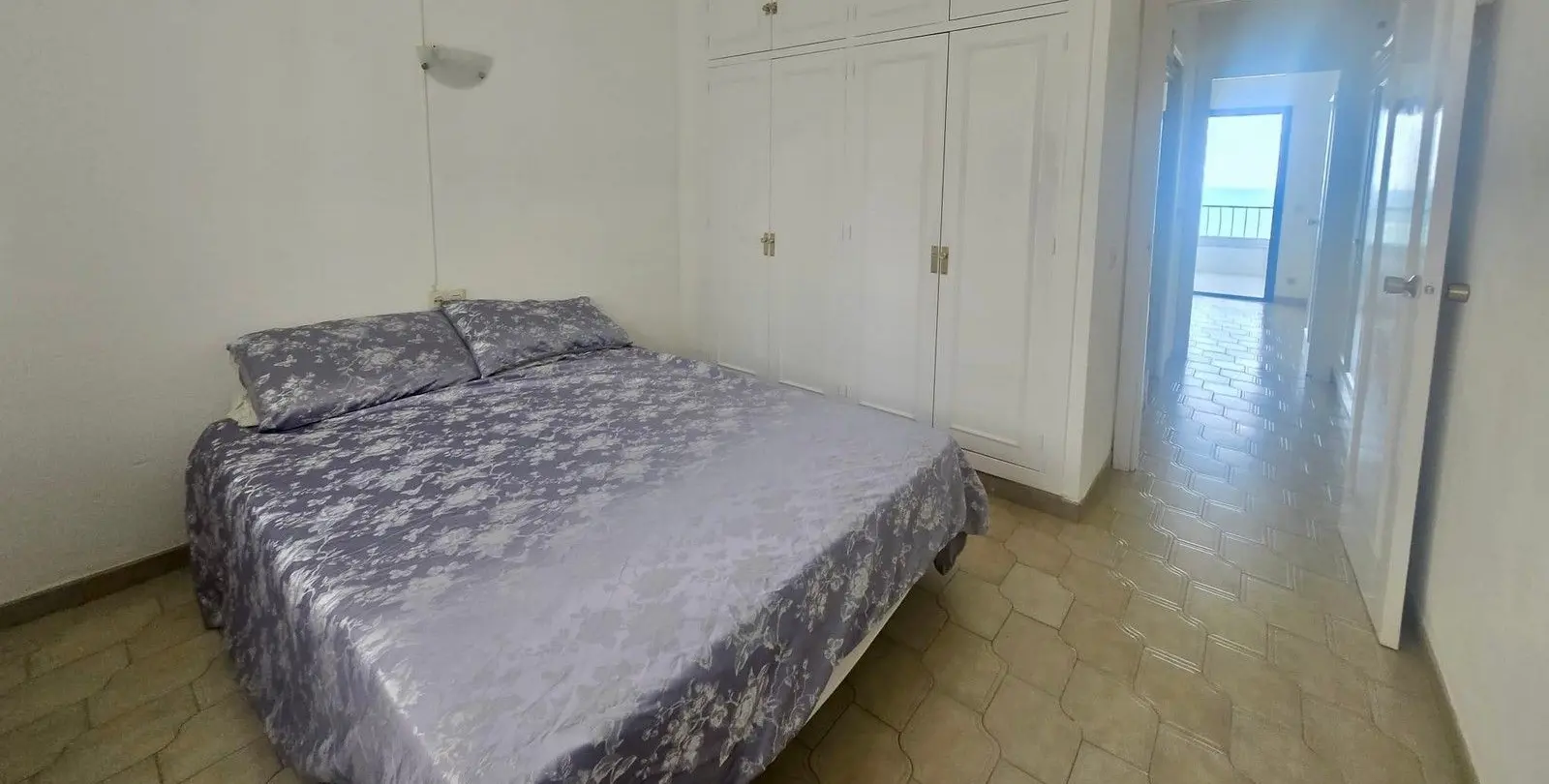 Sale of middle floor apartment in Torrenueva 10