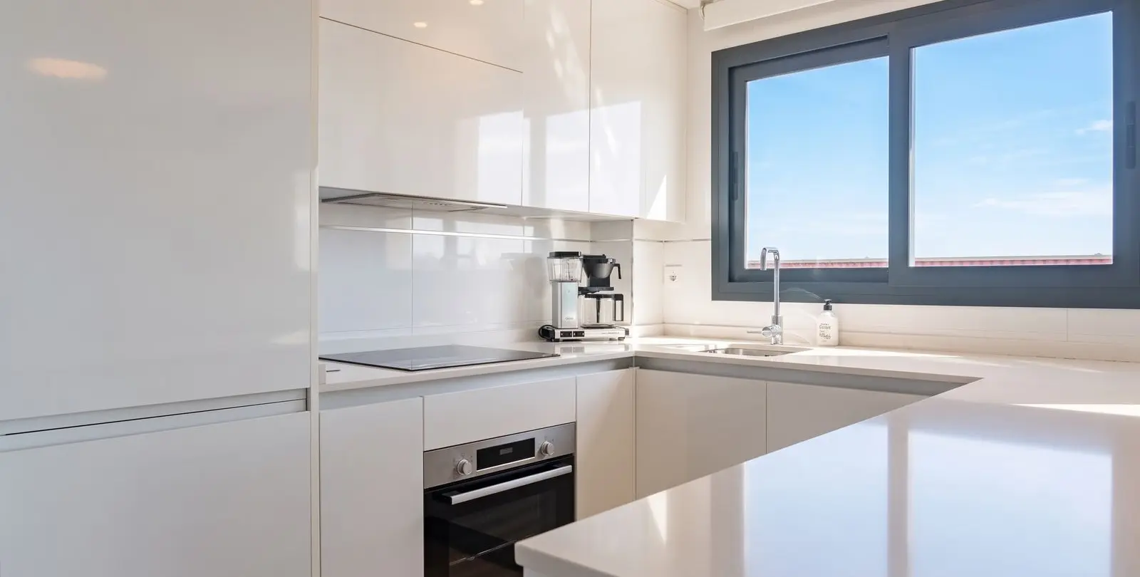 Продажа апартаментов на среднем этаже в Las Lagunas 4