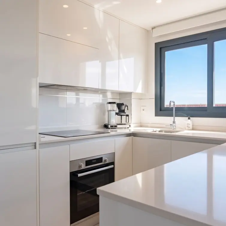 Продажа апартаментов на среднем этаже в Las Lagunas