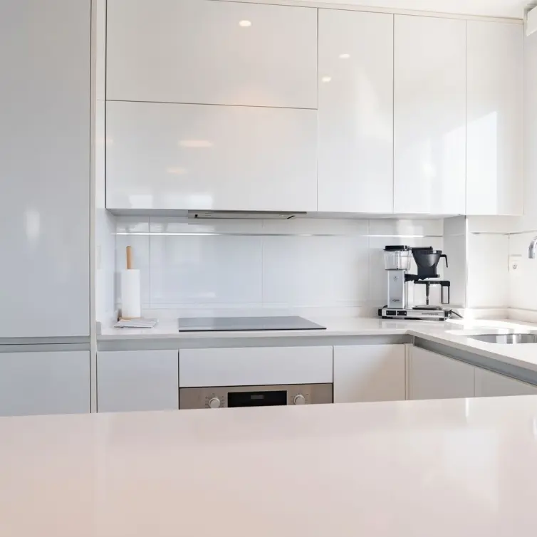 Продажа апартаментов на среднем этаже в Las Lagunas