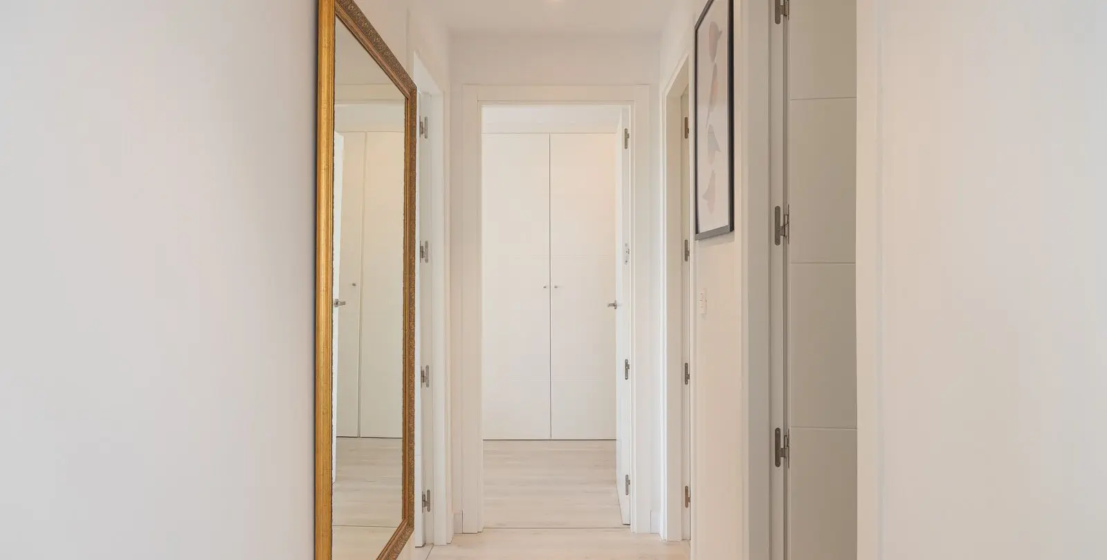 Продажа апартаментов на среднем этаже в Las Lagunas 18