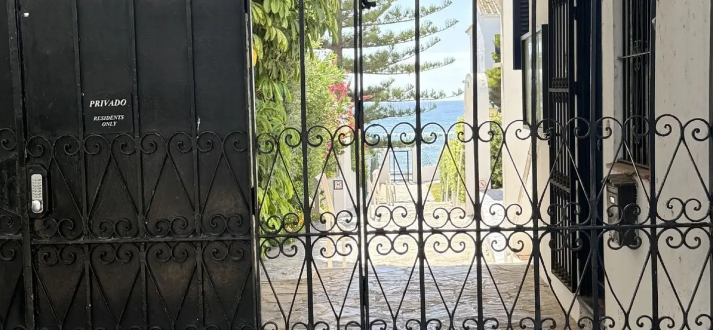 Venta de adosado en Calahonda 2
