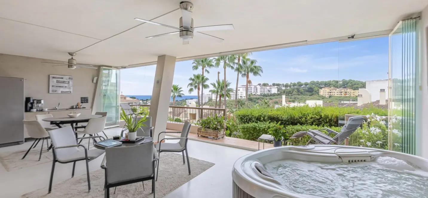 Продажа апартаментов на среднем этаже в Miraflores 1