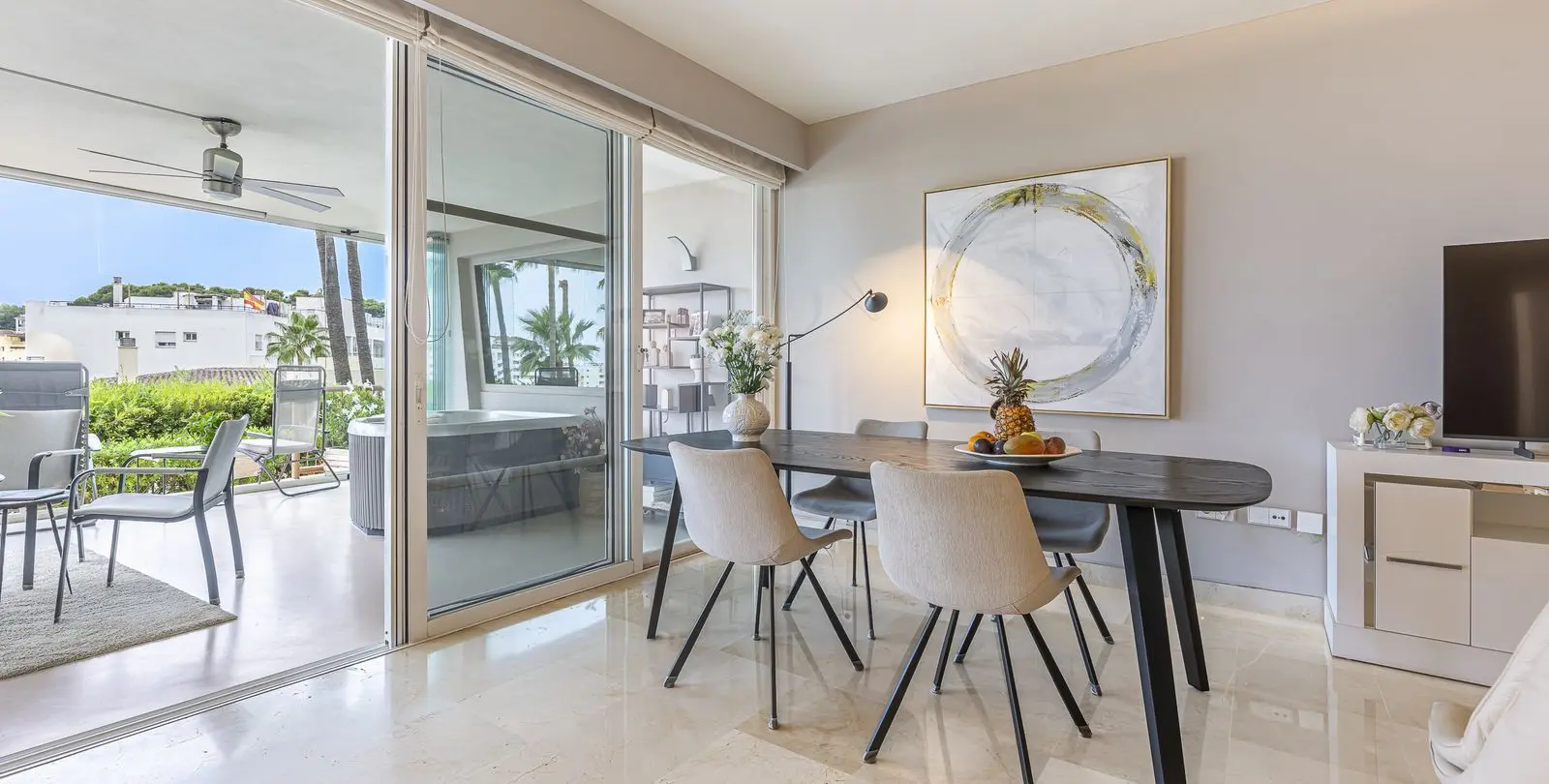 Продажа апартаментов на среднем этаже в Miraflores 3