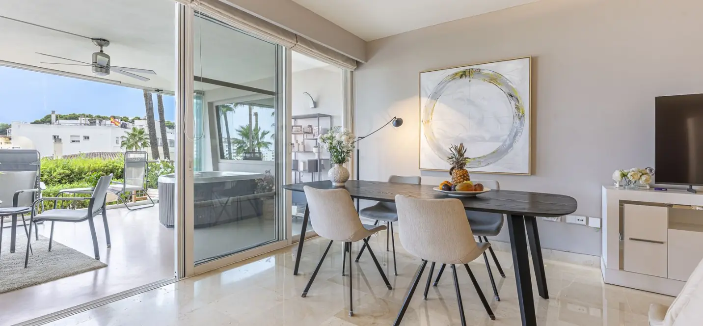 Продажа апартаментов на среднем этаже в Miraflores 2