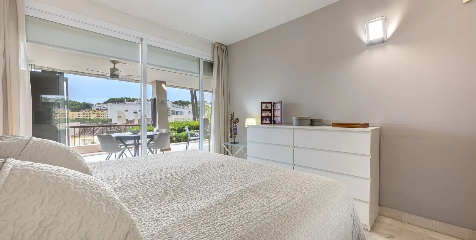 Продажа апартаментов на среднем этаже в Miraflores 6