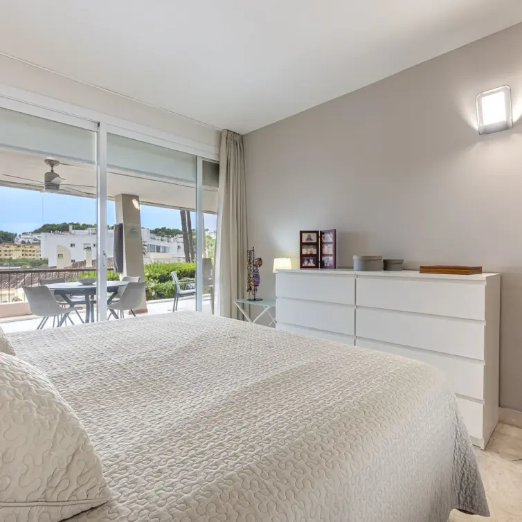 Продажа апартаментов на среднем этаже в Miraflores