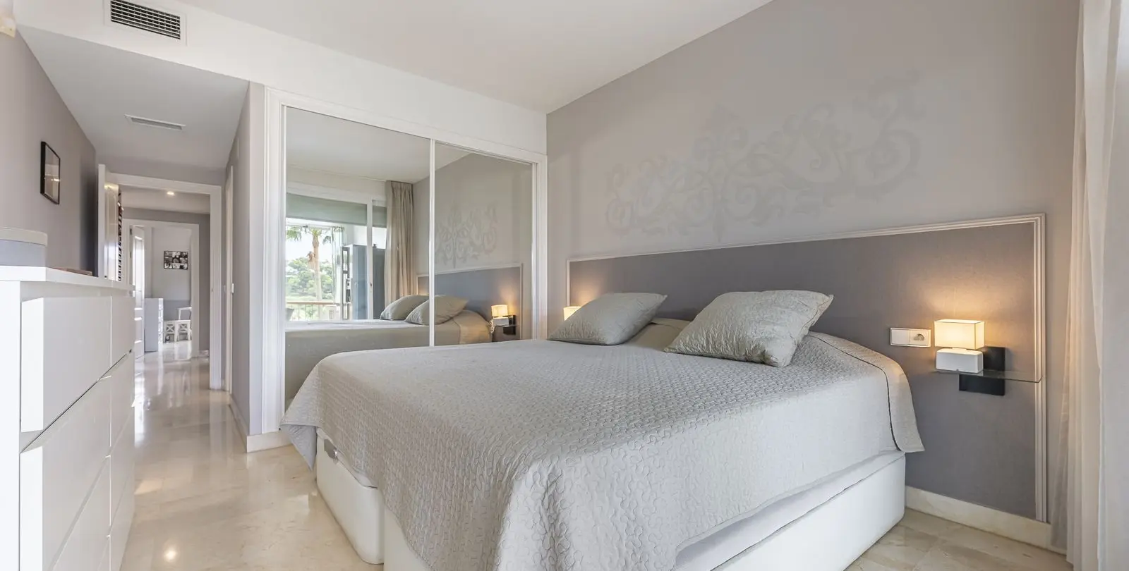 Продажа апартаментов на среднем этаже в Miraflores 8