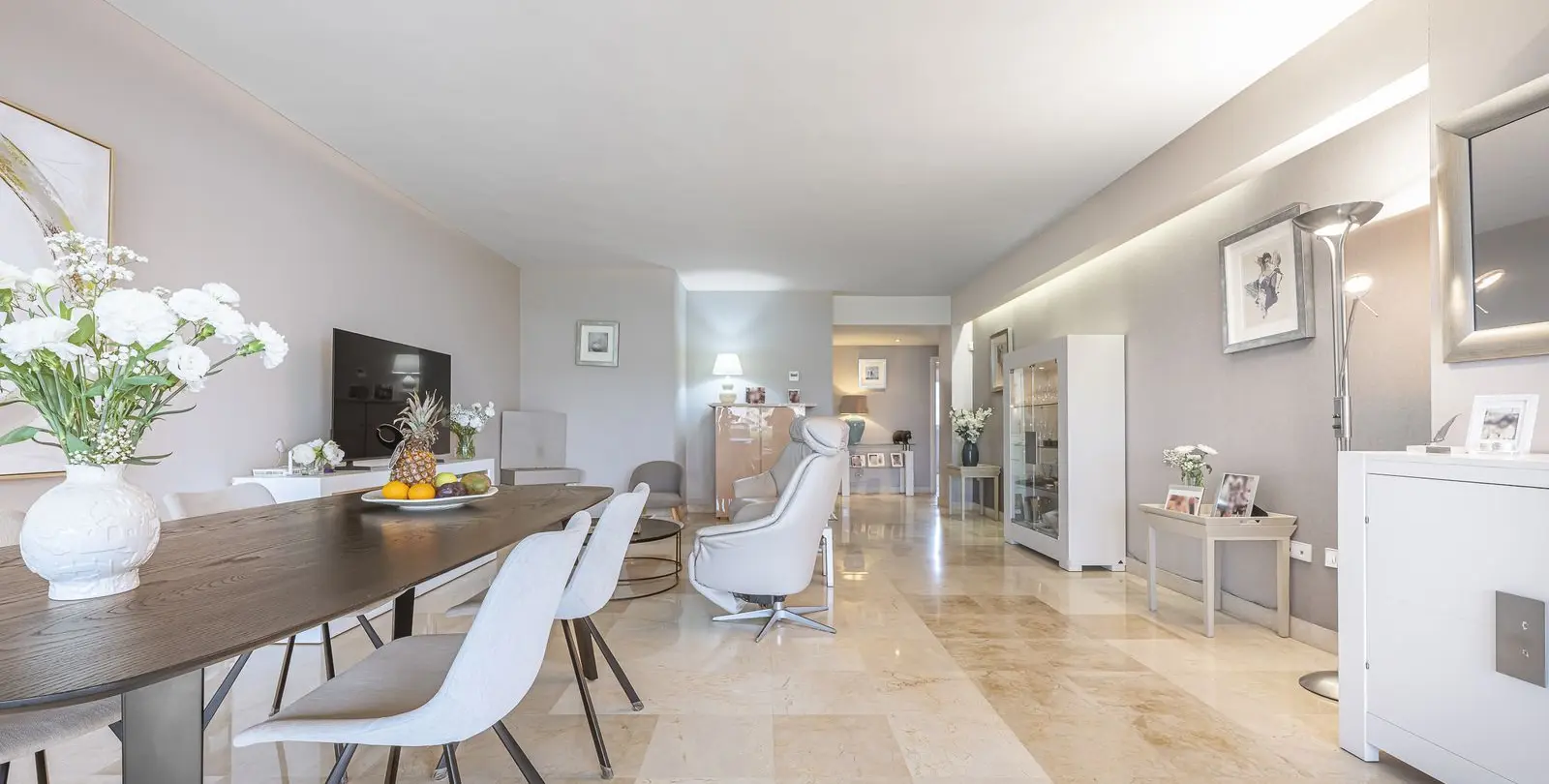 Продажа апартаментов на среднем этаже в Miraflores 14