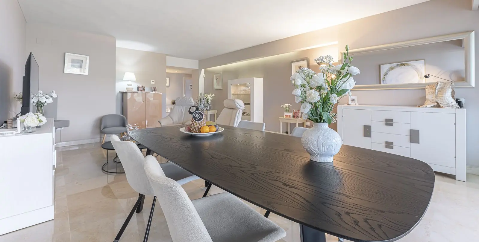 Продажа апартаментов на среднем этаже в Miraflores 17