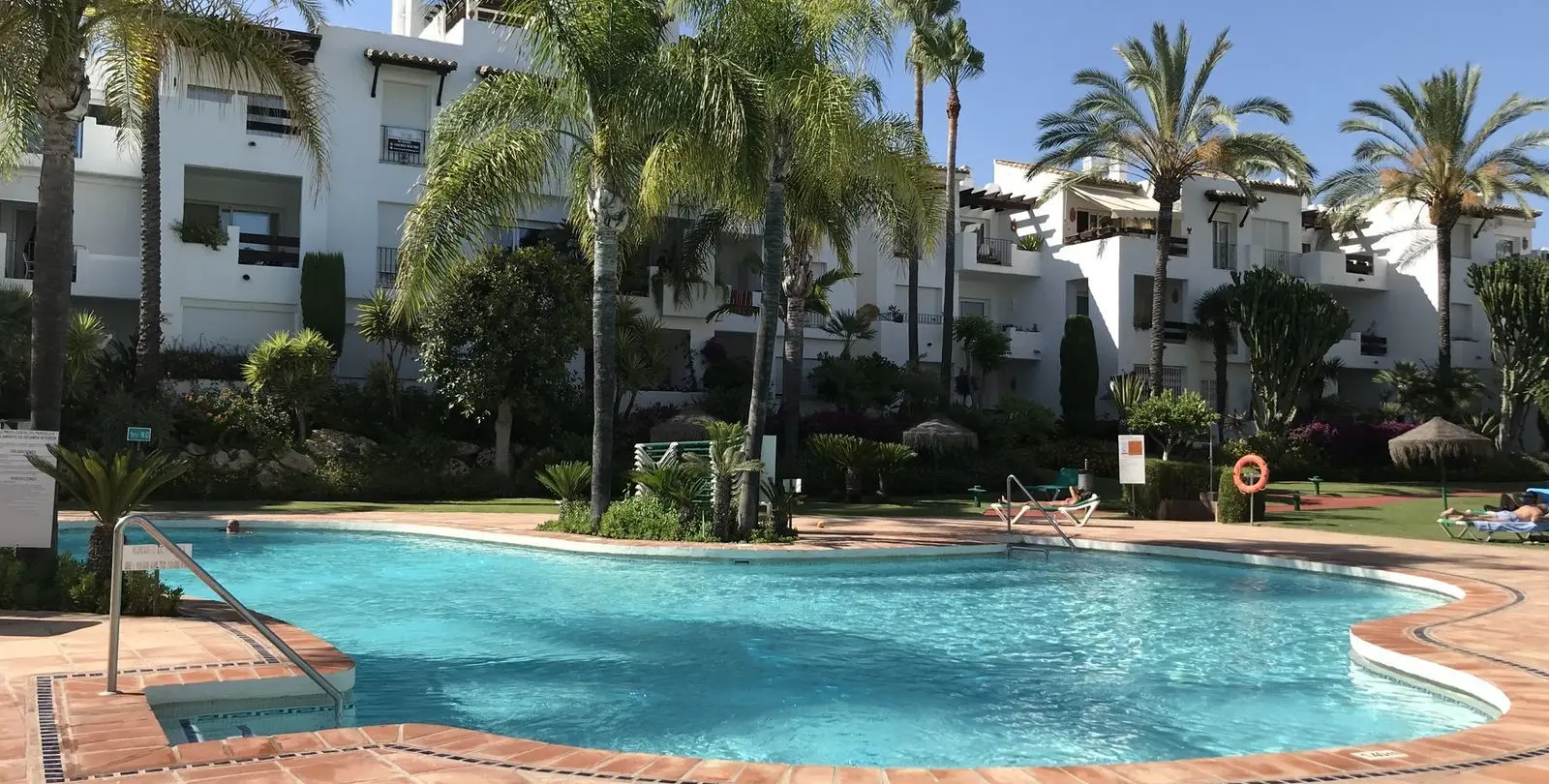 Venta de apartamento en planta baja en Costalita 1