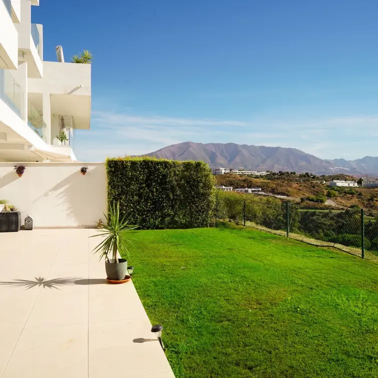 Sale of ground floor apartment in La Cala Golf