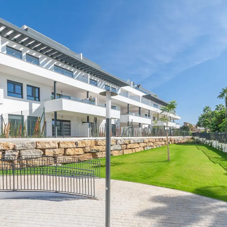 Venta de apartamento en planta media en El Chaparral