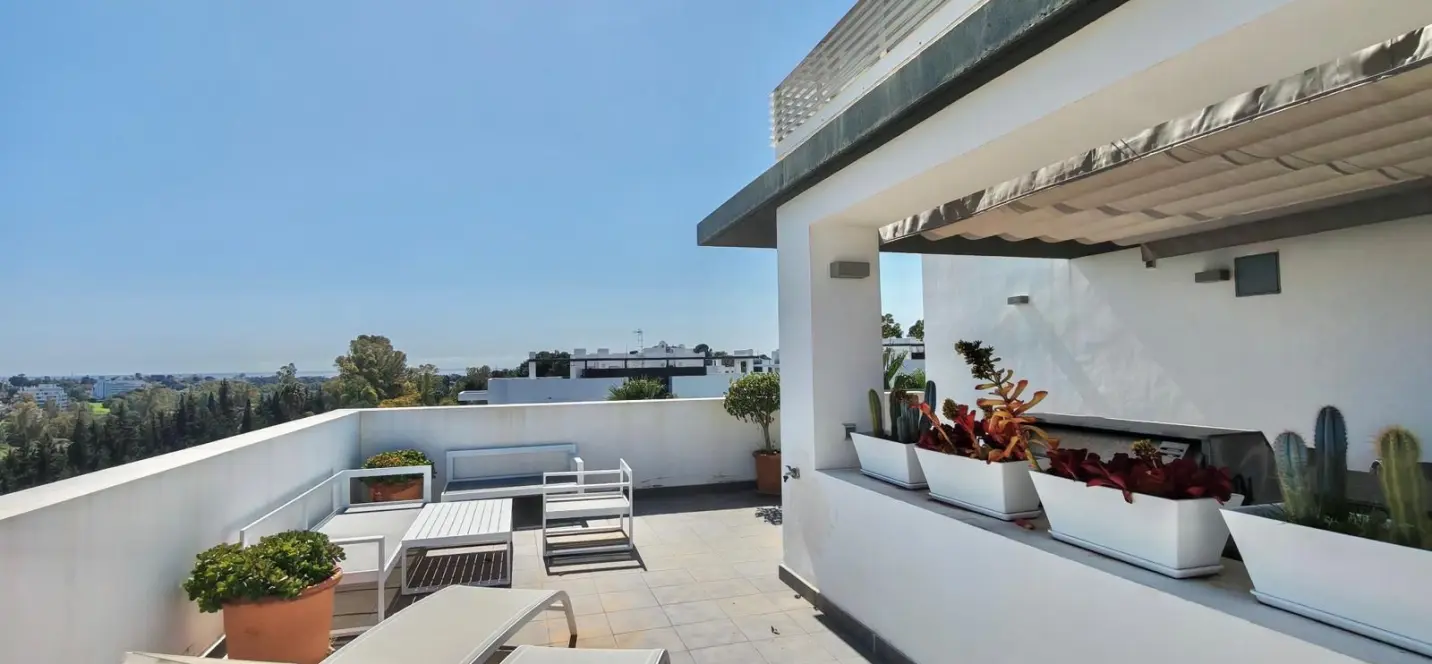 Sale of penthouse in Benahavís 3