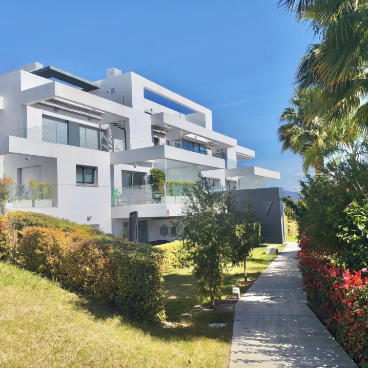 Sale of penthouse in Benahavís