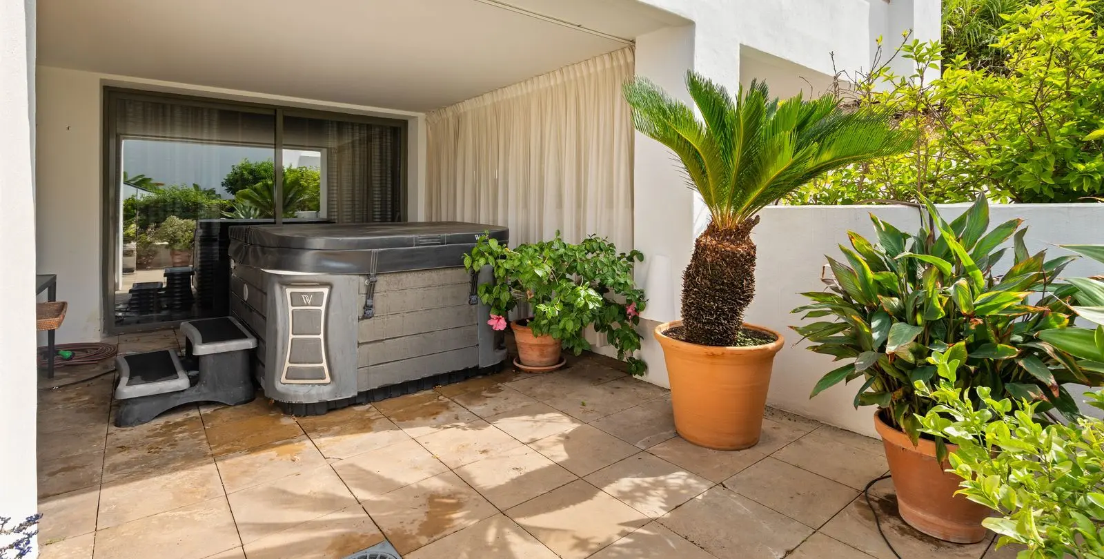 Venta de apartamento en planta baja en Los Flamingos 8