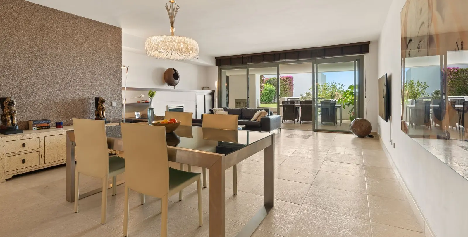 Venta de apartamento en planta baja en Los Flamingos 12
