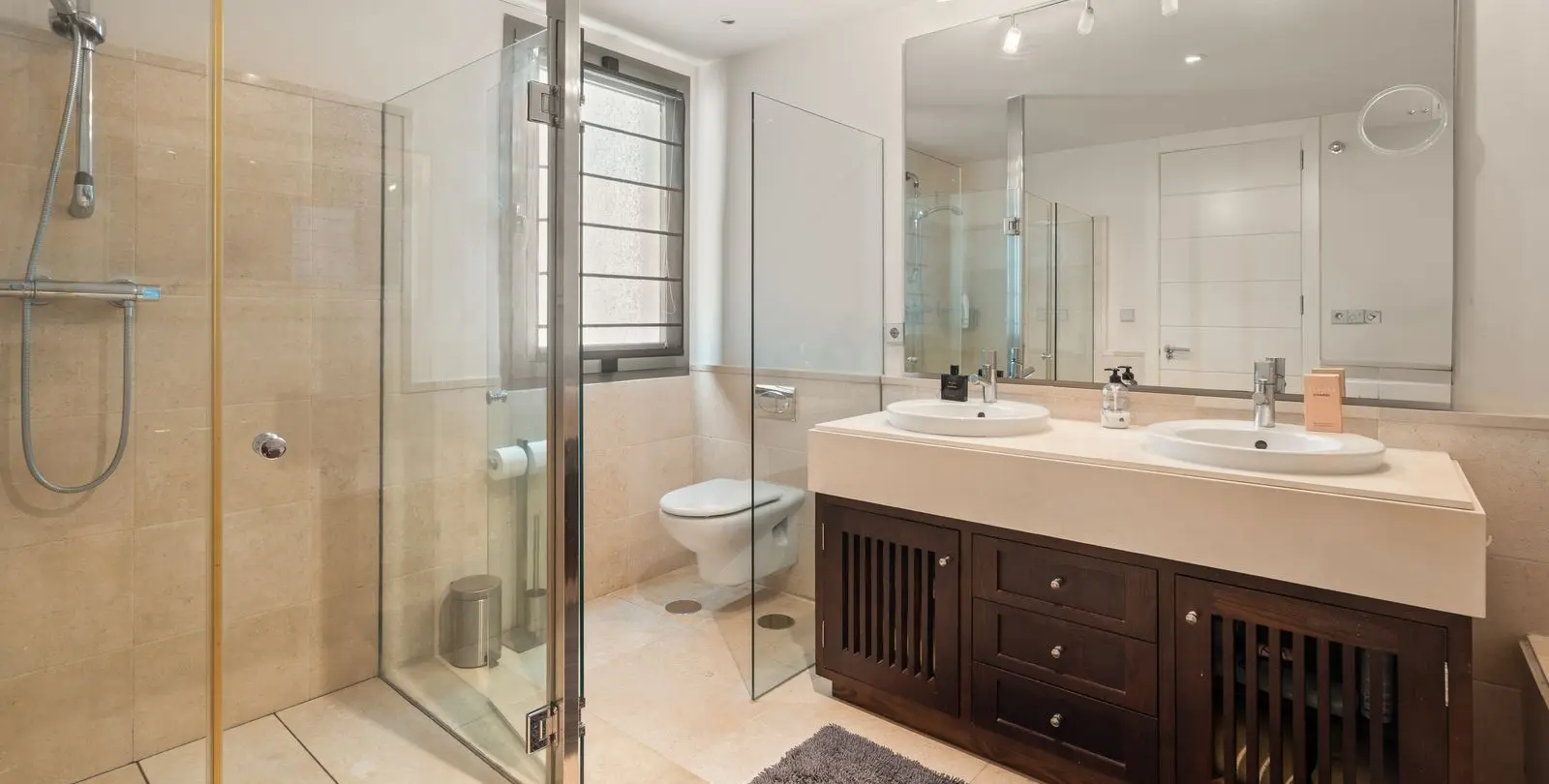 Venta de apartamento en planta baja en Los Flamingos 19