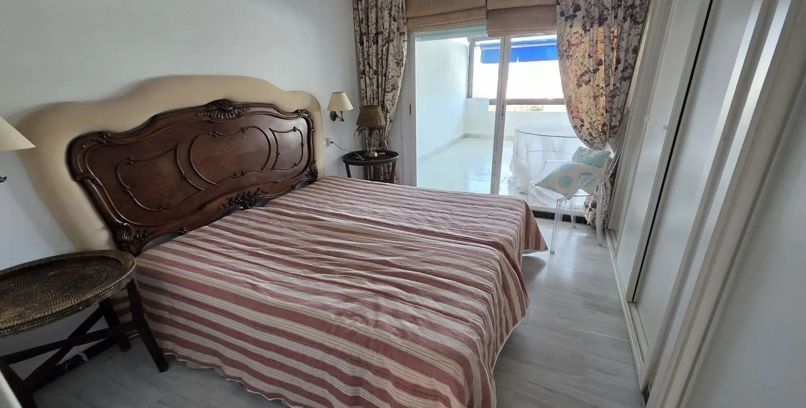 Sale of middle floor apartment in Puerto Banús 18