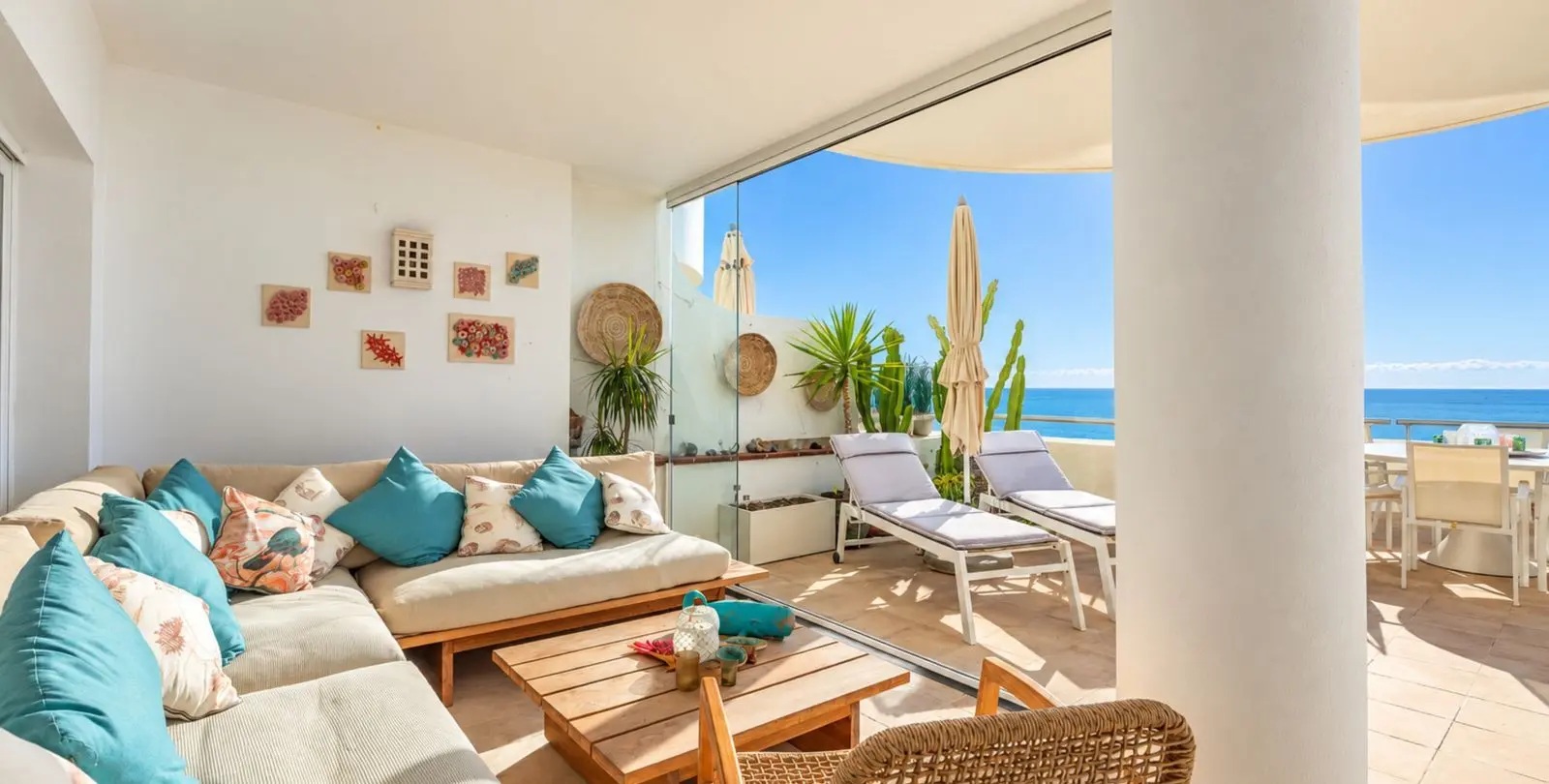 Sale of penthouse in Estepona 8