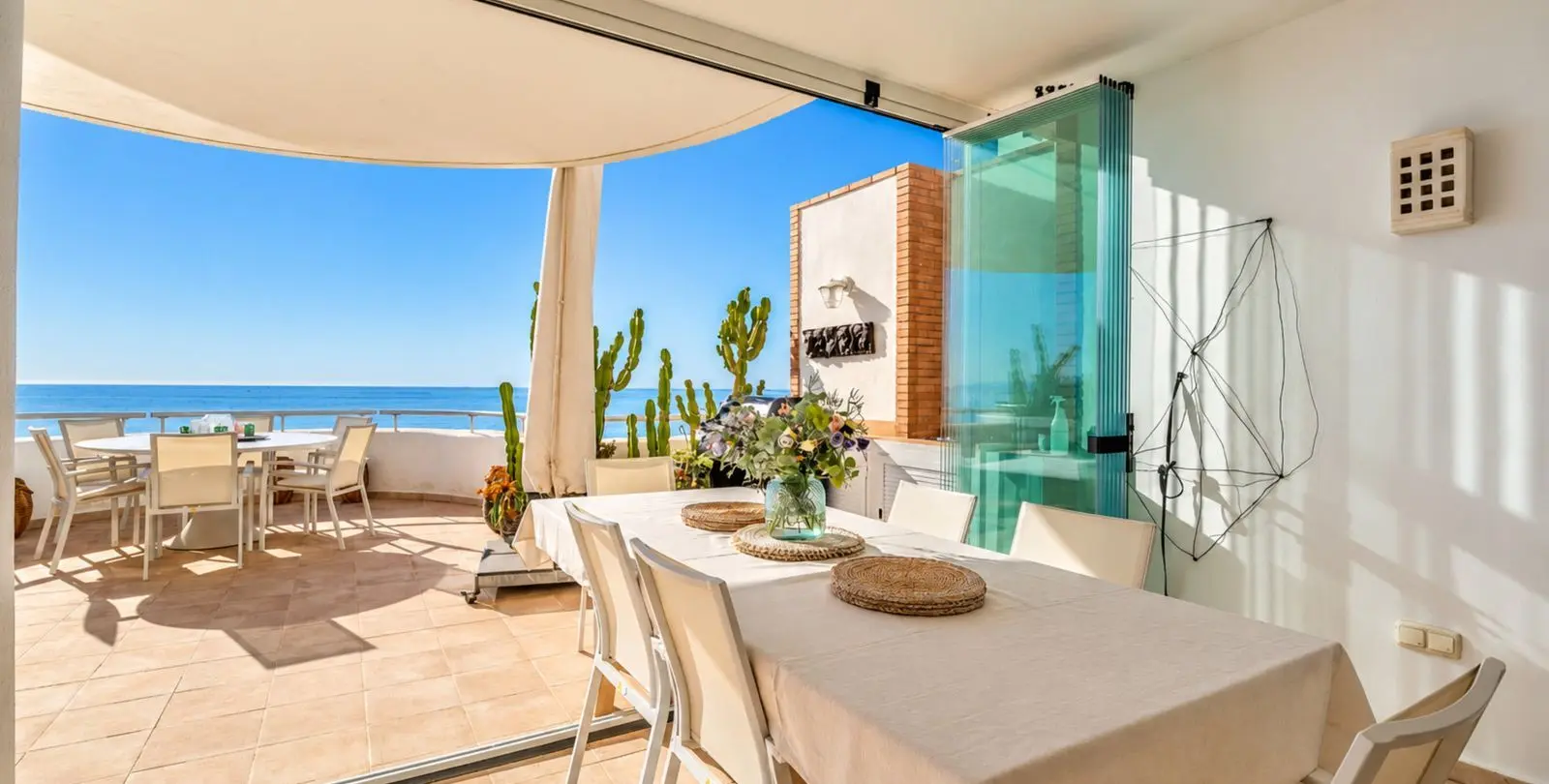 Sale of penthouse in Estepona 13