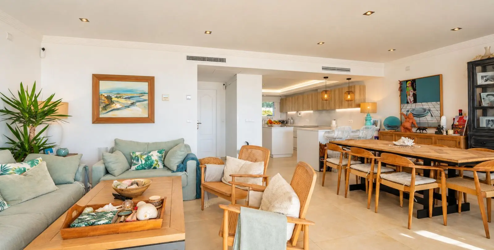Sale of penthouse in Estepona 17