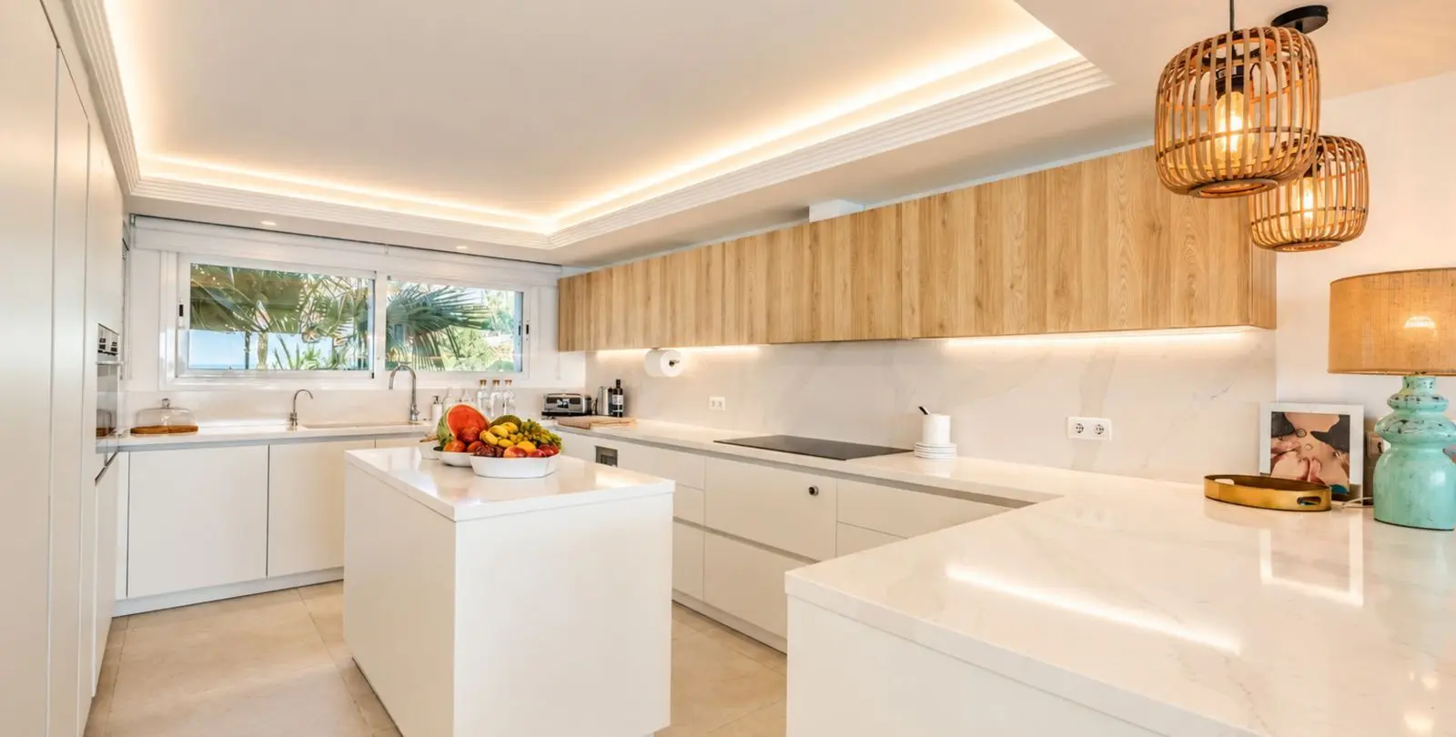 Sale of penthouse in Estepona 23