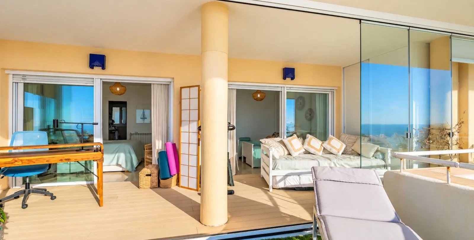 Sale of penthouse in Estepona 32