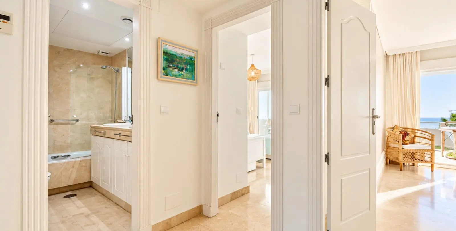 Sale of penthouse in Estepona 40