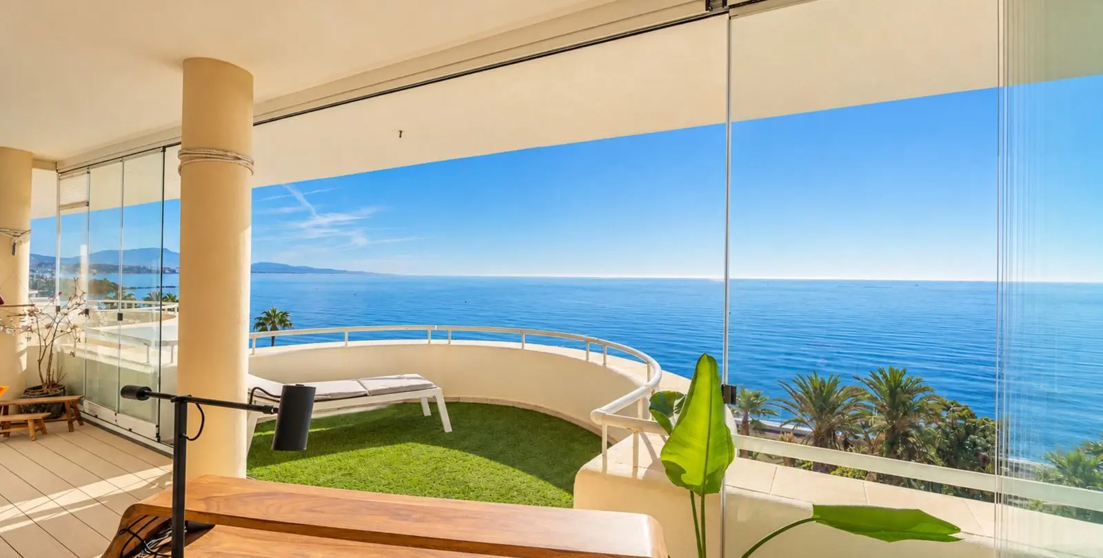 Sale of penthouse in Estepona 64