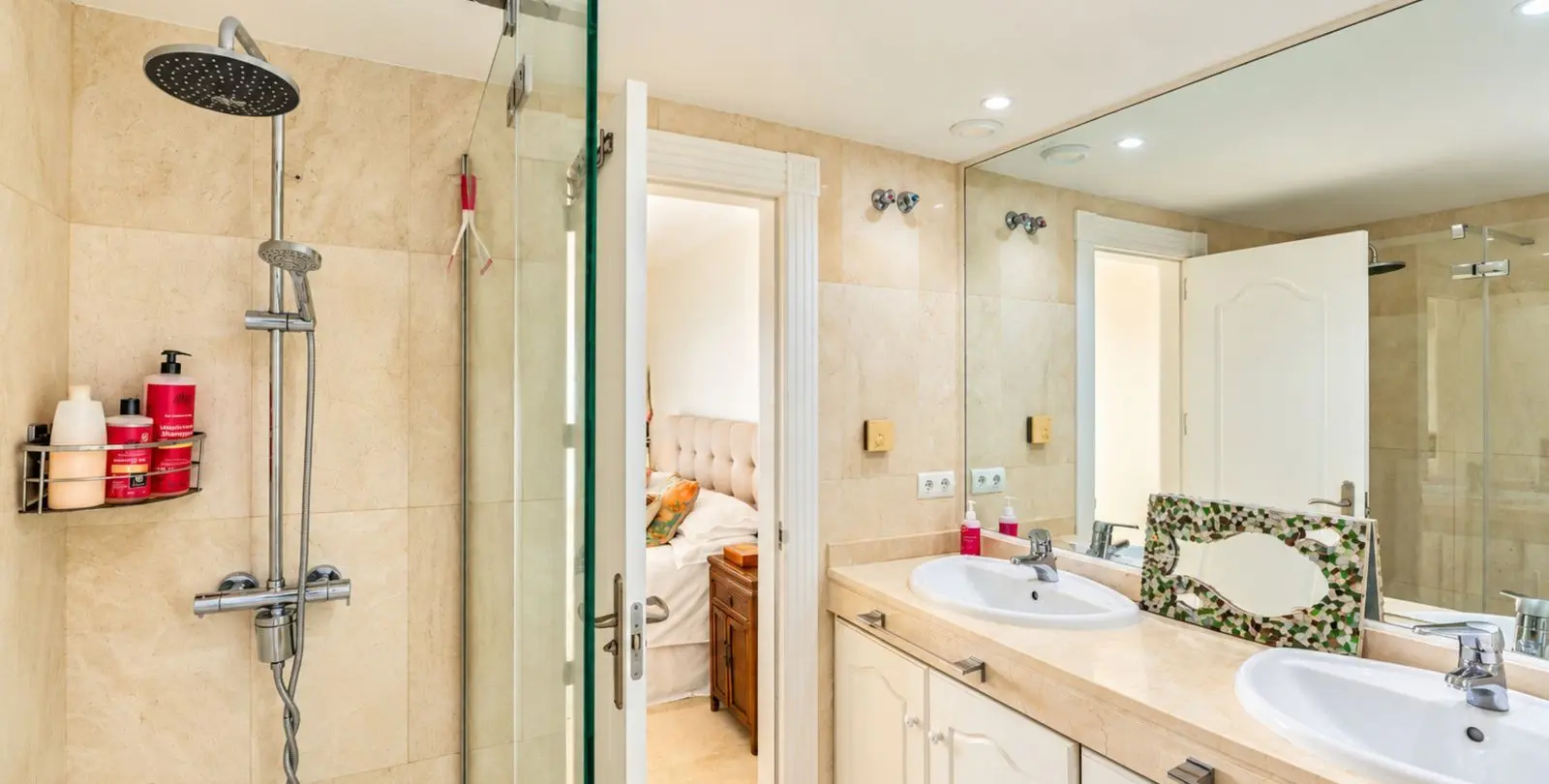 Sale of penthouse in Estepona 68