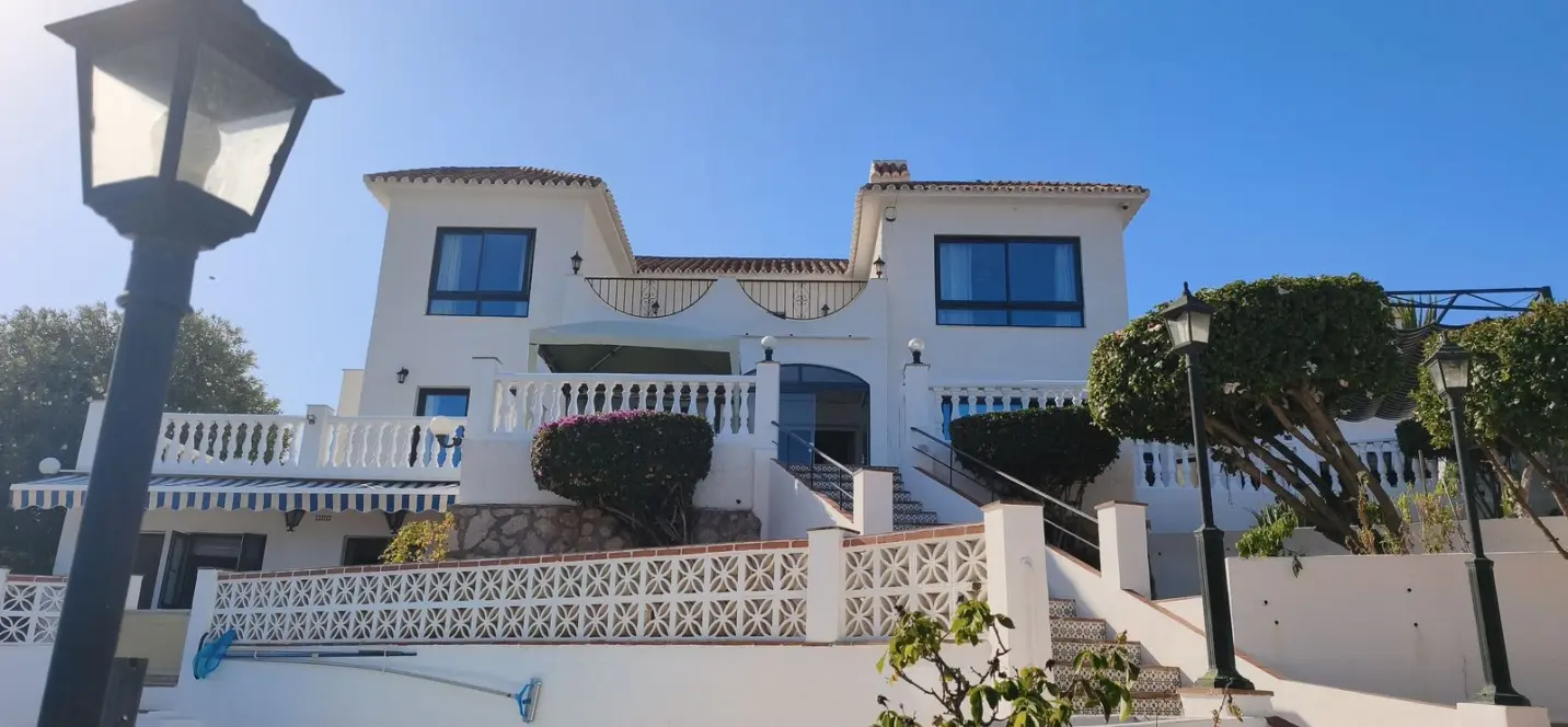 Sale of detached villa in Mijas Costa 0