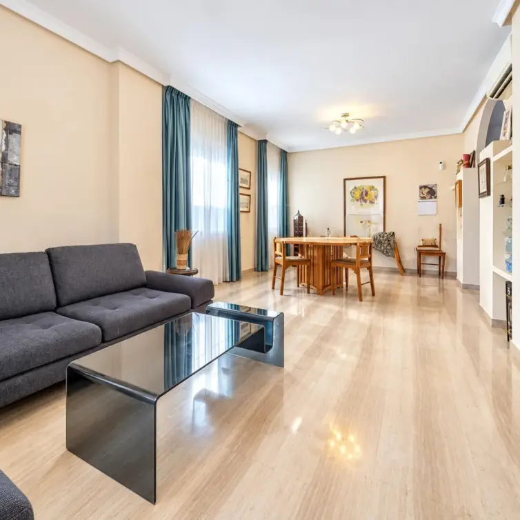 Venta de villa independiente en Guadalmina Baja
