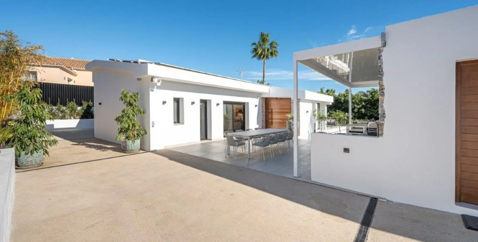 Venta de villa independiente en El Rosario 12