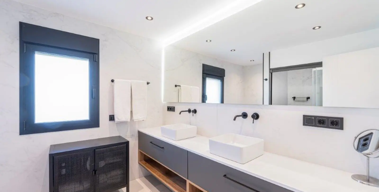 Venta de villa independiente en El Rosario 34
