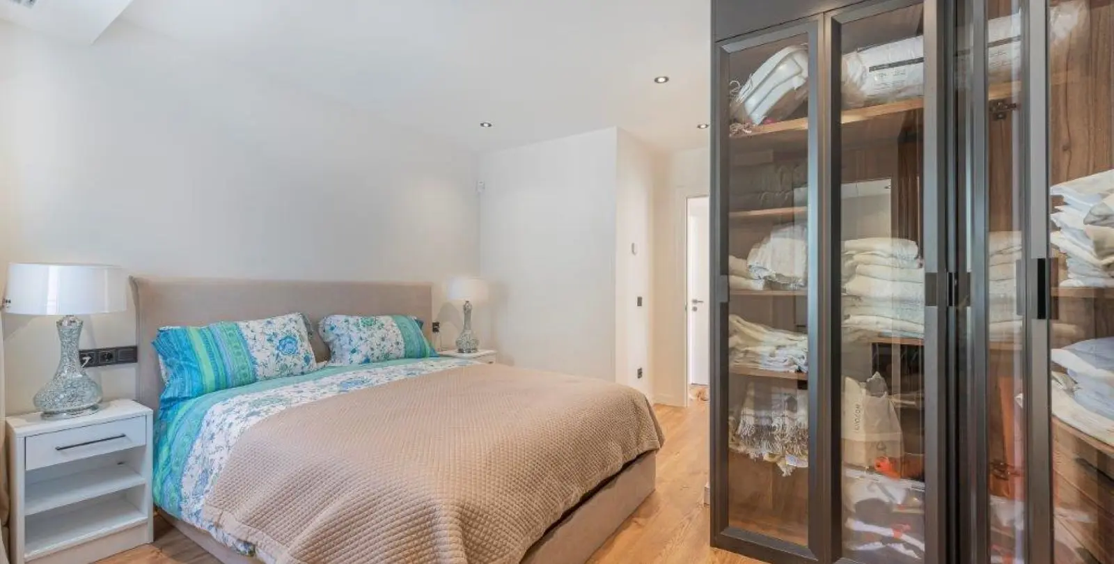 Venta de villa independiente en El Rosario 35