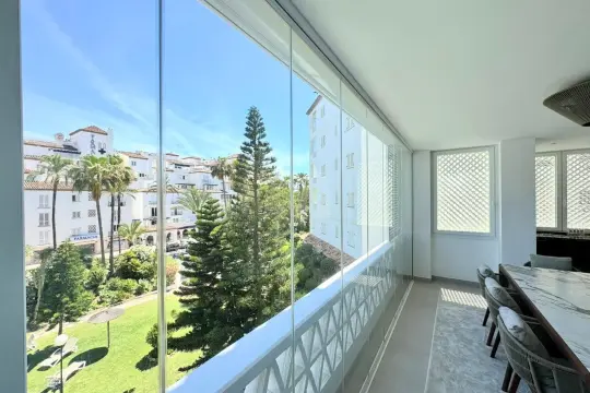 Image 4 thumb