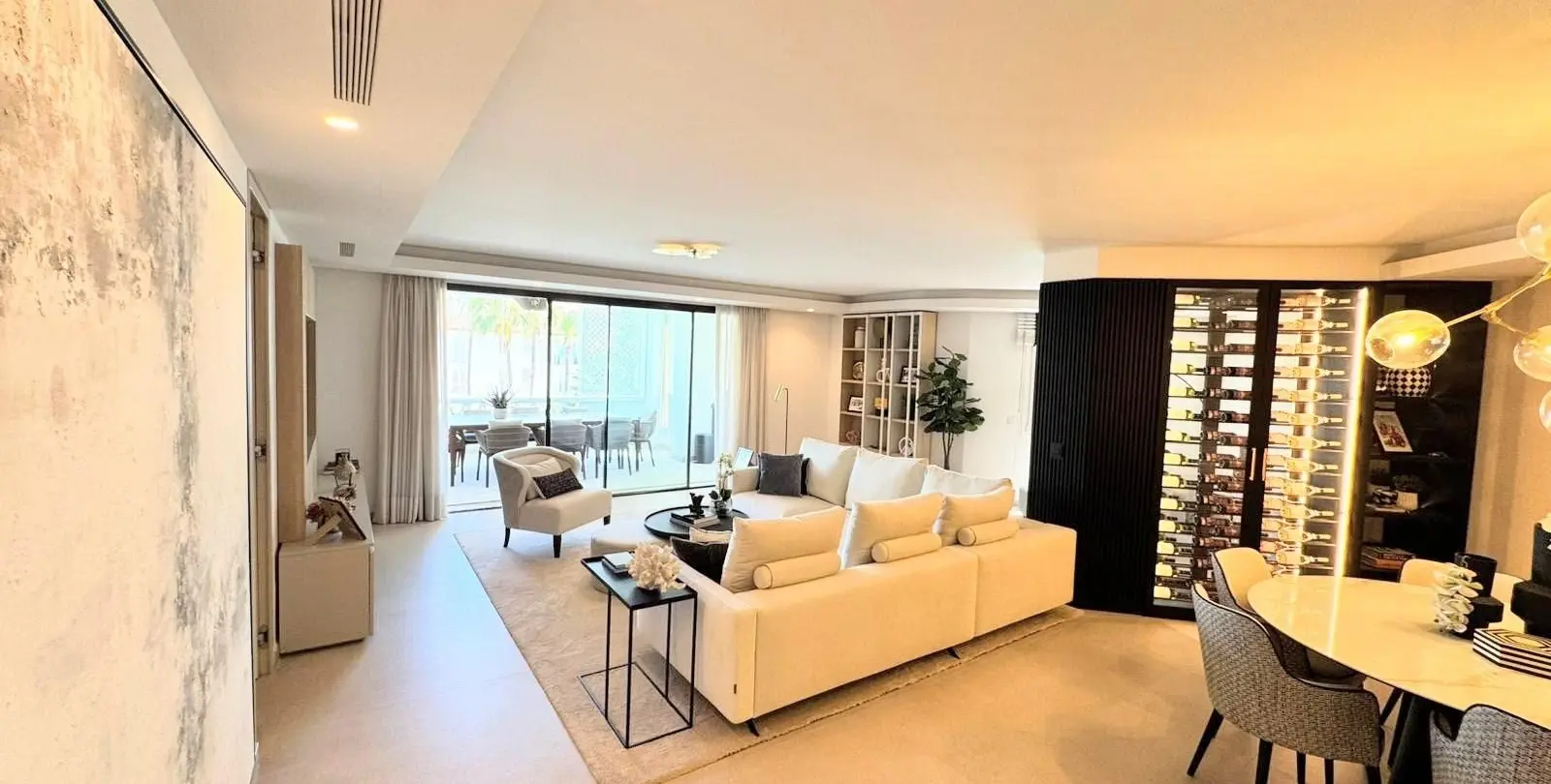 Venta de apartamento en planta media en Puerto Banús 10