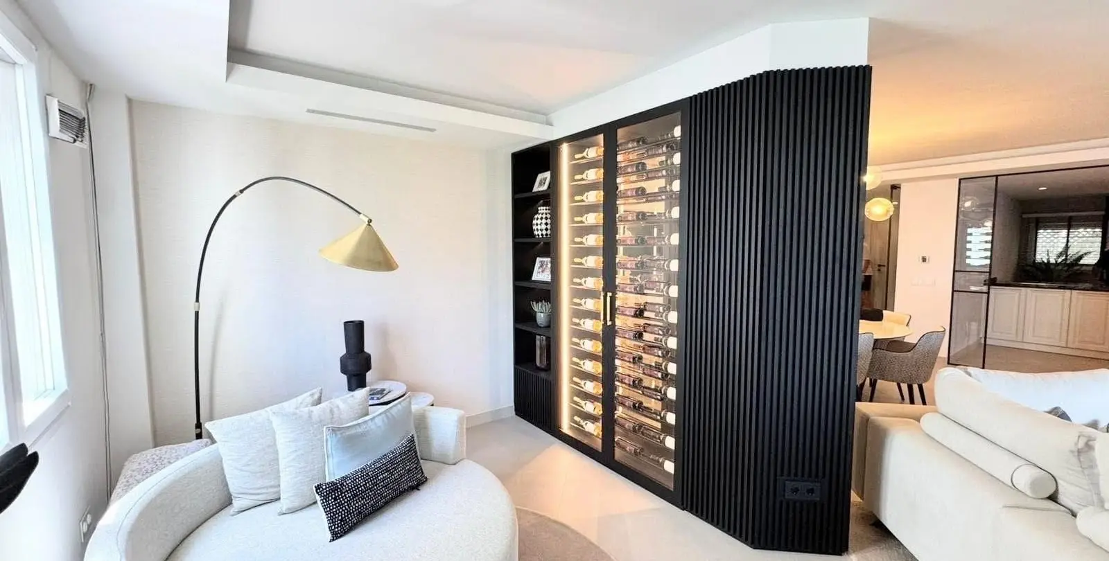 Venta de apartamento en planta media en Puerto Banús 17
