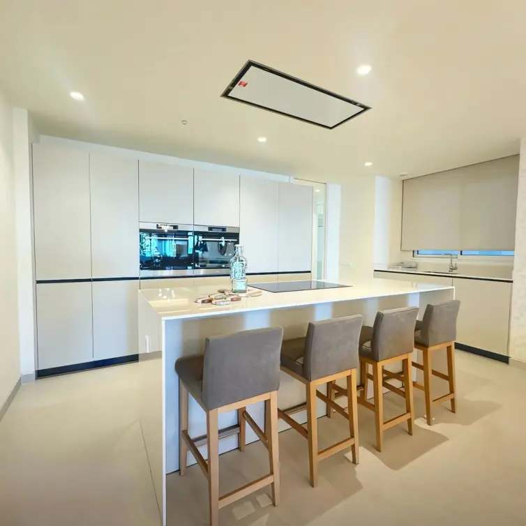 Venta de apartamento en planta media en Estepona