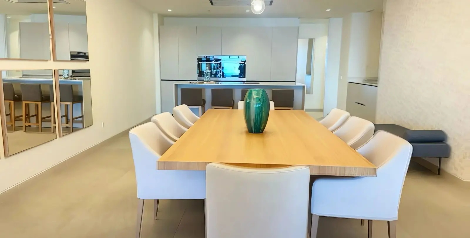Venta de apartamento en planta media en Estepona 6