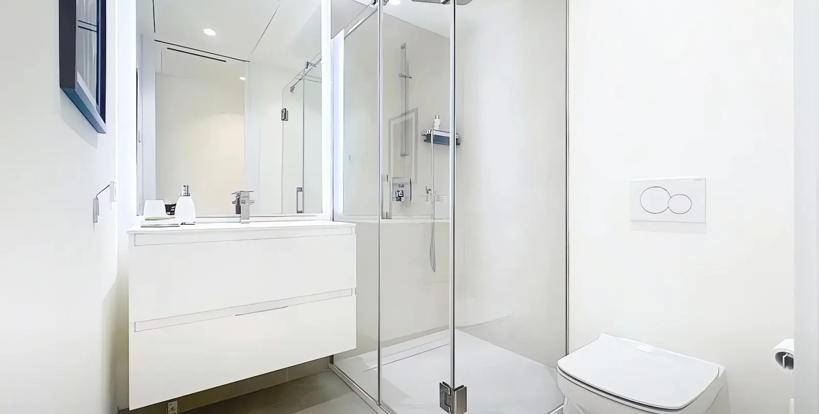 Venta de apartamento en planta media en Estepona 12