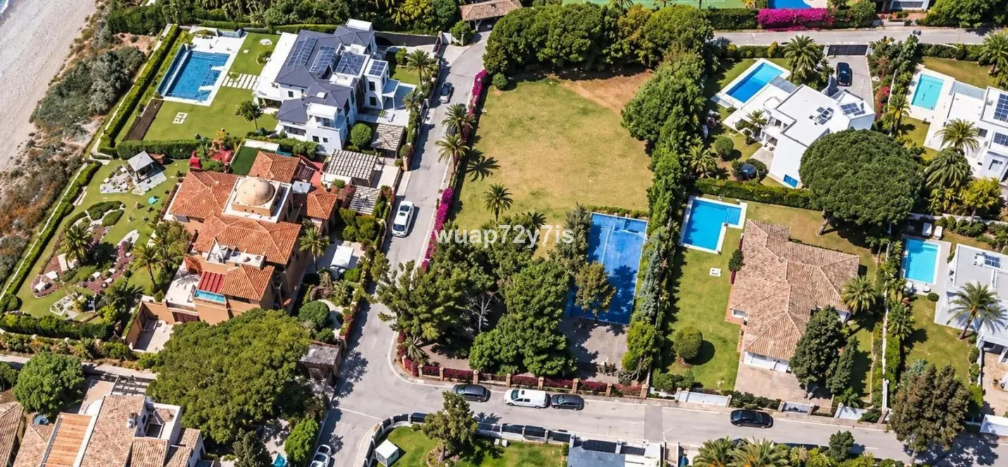 Venta de parcela residencial en El Paraiso 2