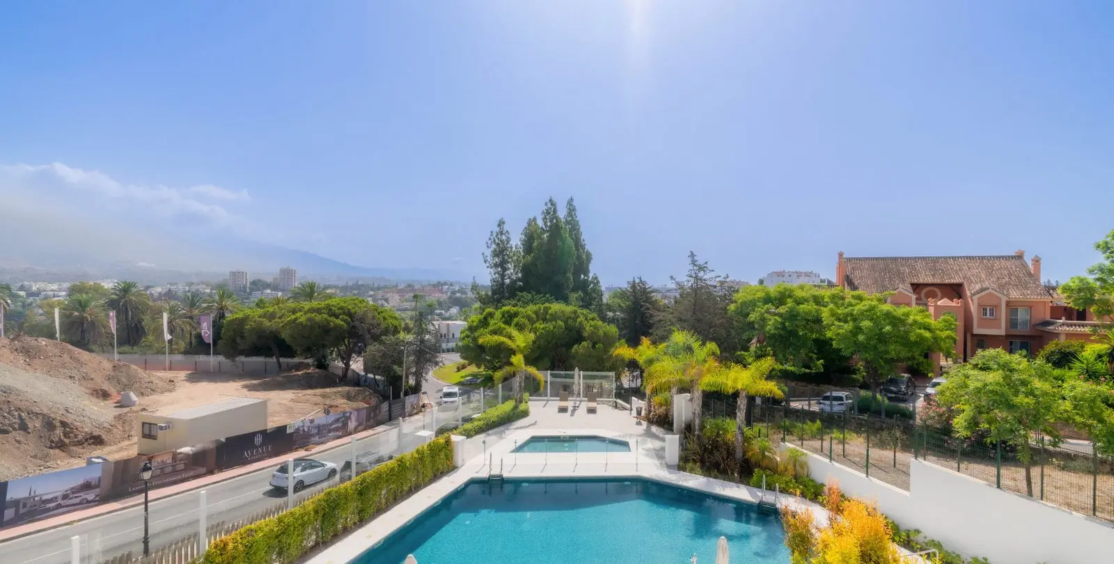 Venta de villa independiente en Nueva Andalucía 2