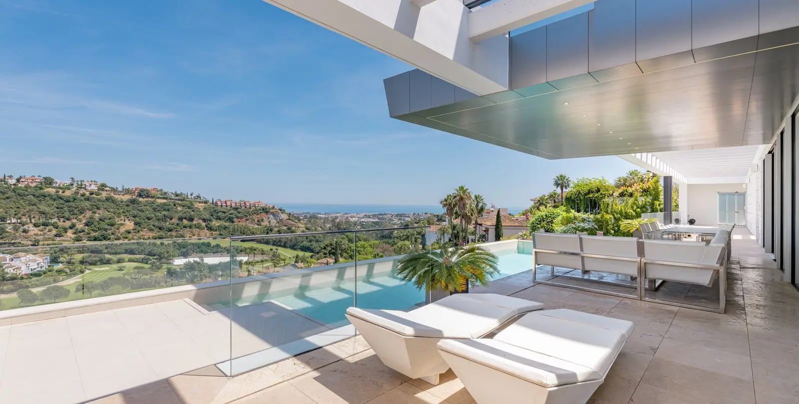 Venta de villa independiente en Los Arqueros 3