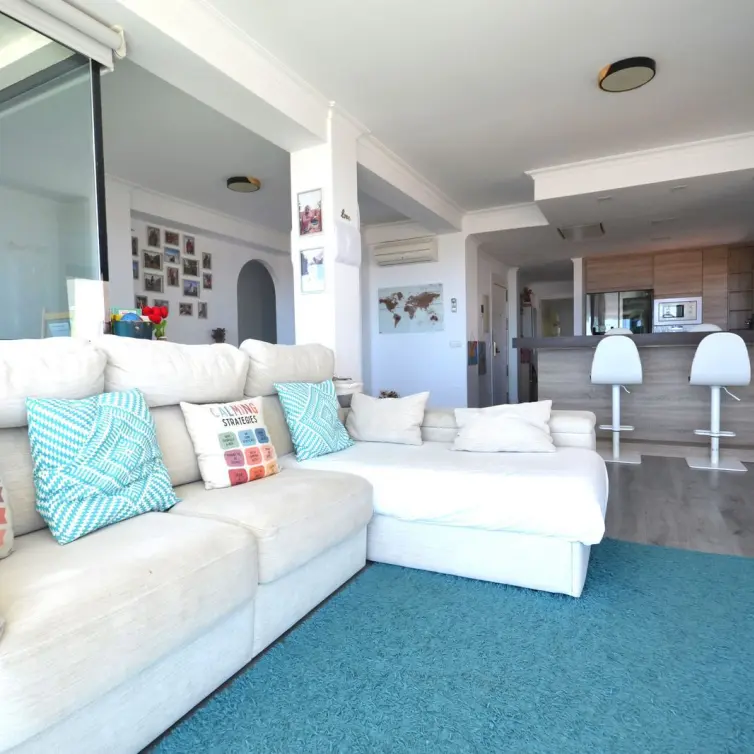 Venta de apartamento en planta media en Torremolinos