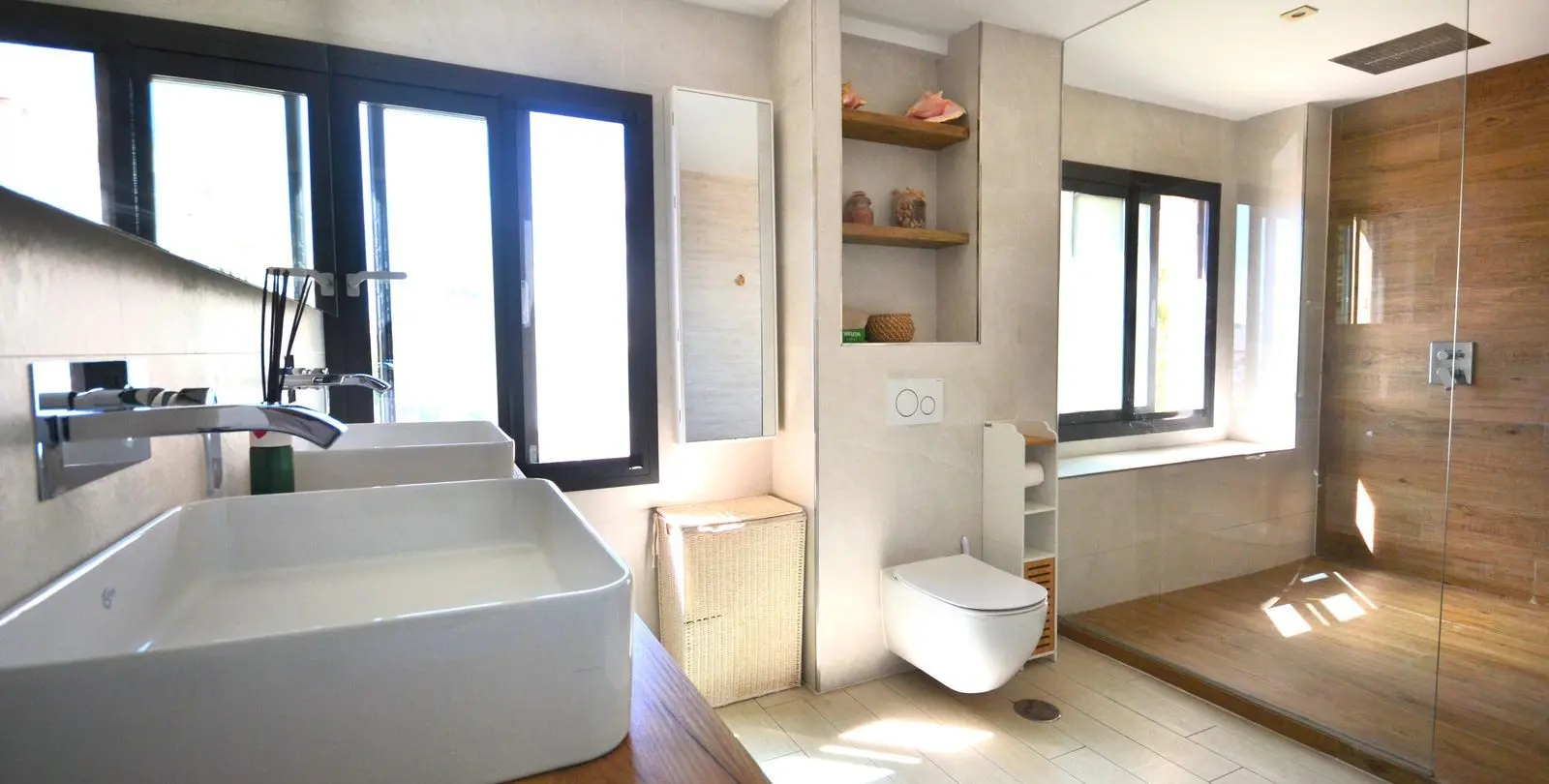 Sale of middle floor apartment in Torremolinos 12
