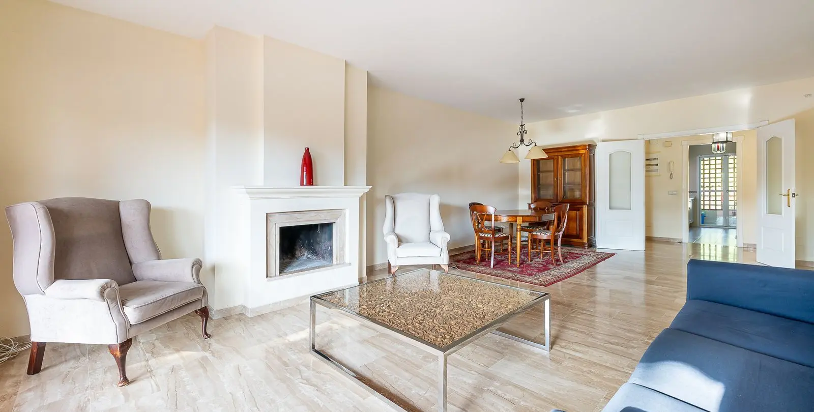 Venta de apartamento en planta media en Guadalmina Baja 5