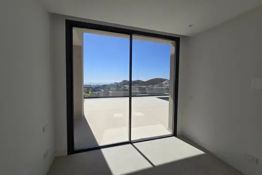Image 7 thumb