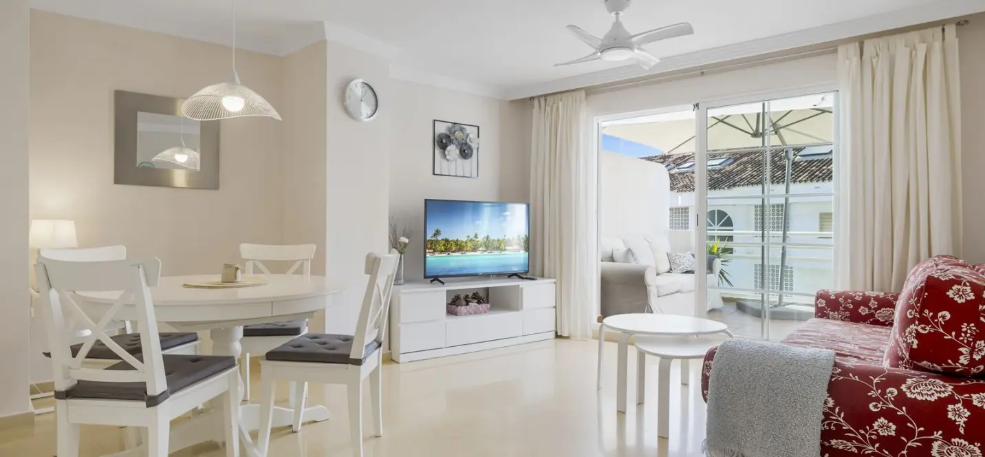 Sale of middle floor apartment in Nueva Andalucía 4